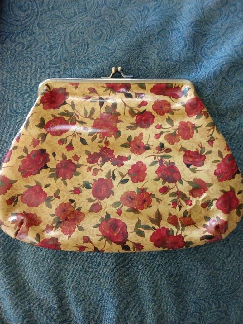 Patricia Nash Large Tan With Red Rose Wallet /Coin Purse