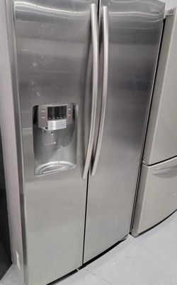 Samsung Side-by-Side Stainless Steel Refrigerator Fridge
