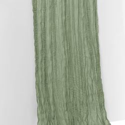 Sage green table runners and napkins