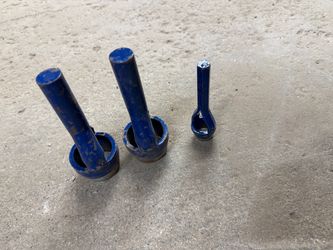 Hole punch tool set