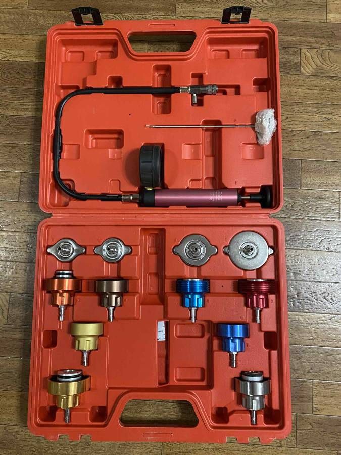 🌡️ Universal Cooling System Radiator Pressure Tester Tool