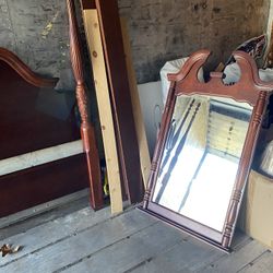 Bed Set With Mirror N Mattress $175  Queen Size Bed  Great Condition !