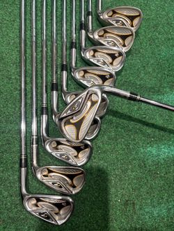 Taylormade R7 pw-3 iron + sw/lw right handed