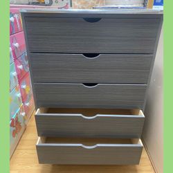 5 drawers dresser / Five drawers dresser