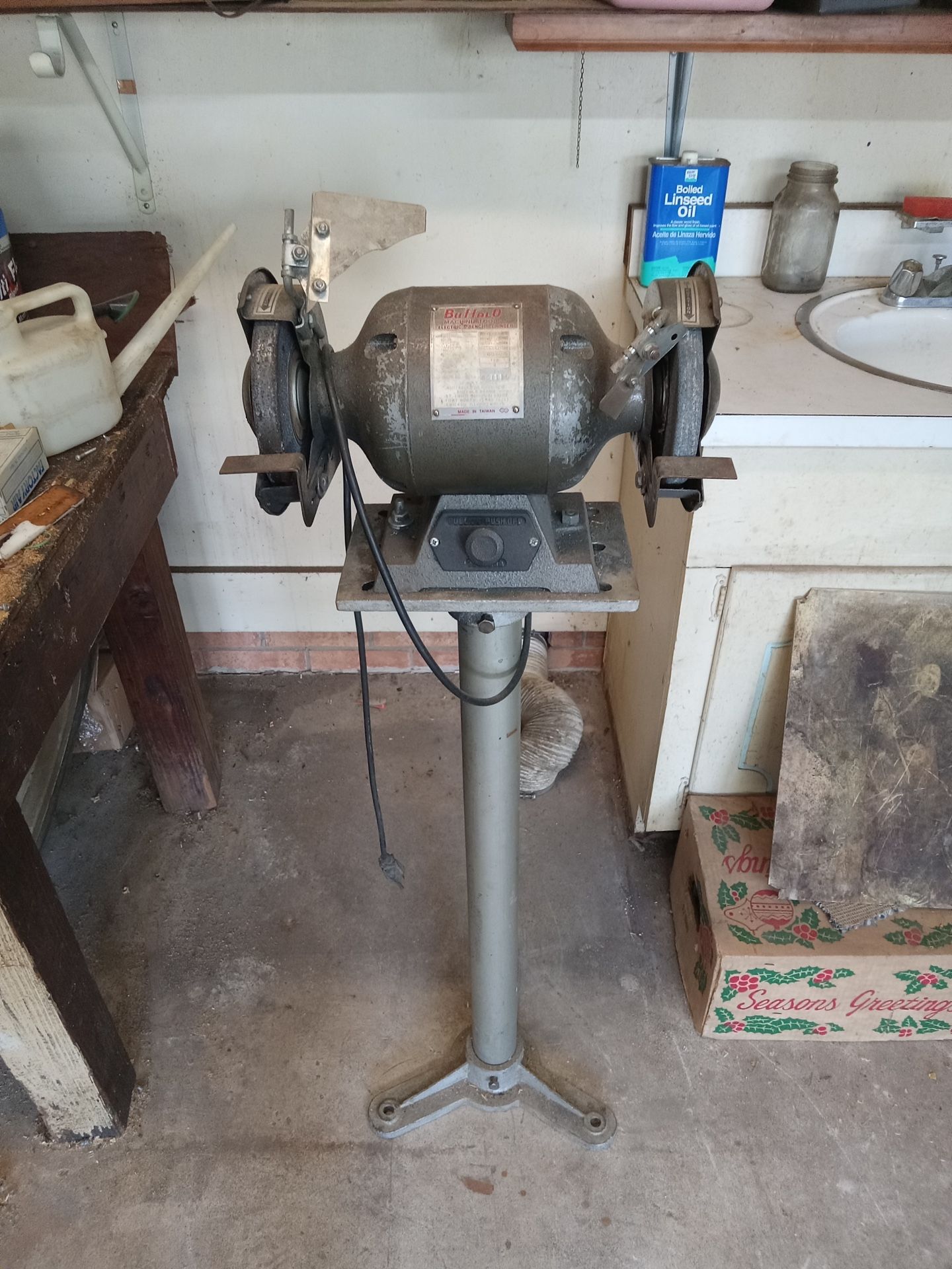 Pedestal Bench Grinder