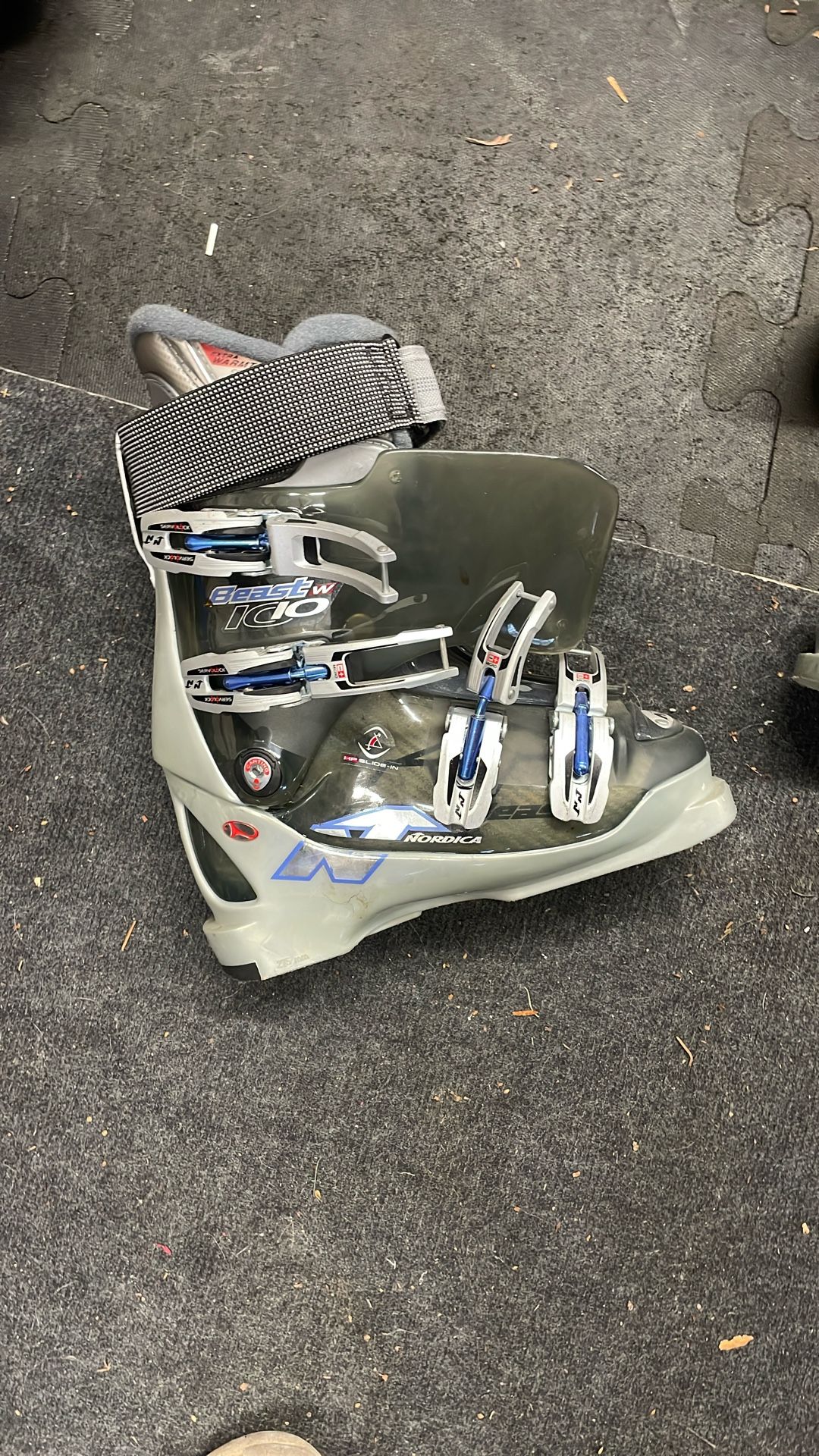 Women’s Nordica Ski Boots