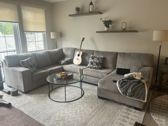 Contemporary 3-Piece Sectional with Chaise Ballinasloe Collection by Signature Design by Ashley