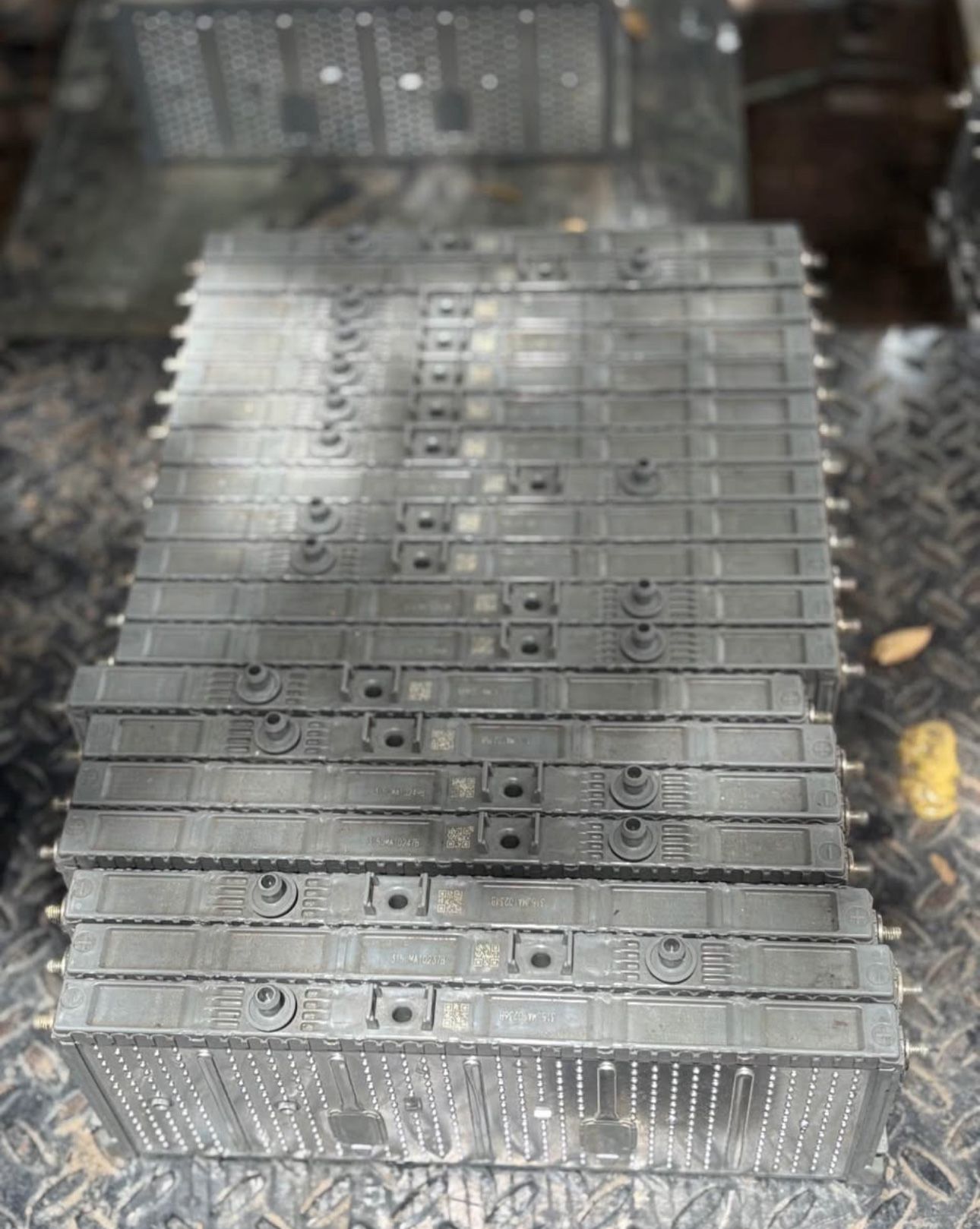 2004-2009 Prius Cells Available