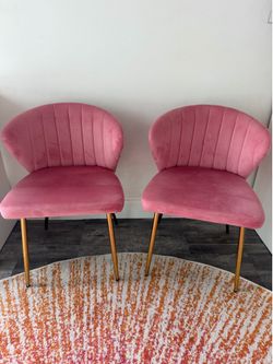 Set of 2 velvet accent chairs