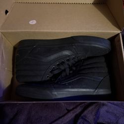 Vans SK8-HI “Triple Black”