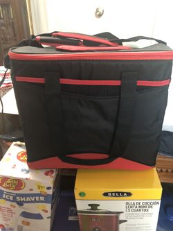 IGLOO COOLER BAG 36 cans max capacity