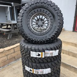 17" LOCK rims w/ 35x12.50R17 Toyo MT Open Country