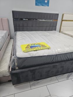 King Sizes bed with Mattress