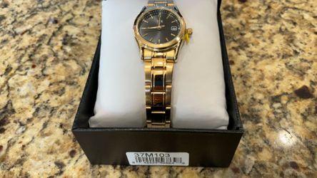 New Gold Tone Watch