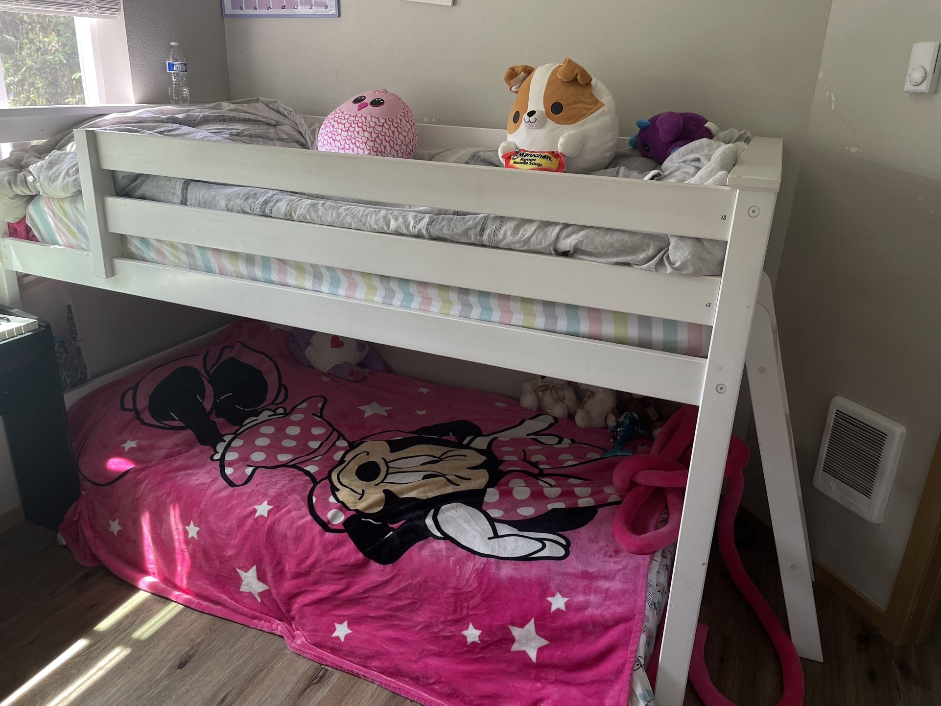 White bunk bed (without mattress) 150 $