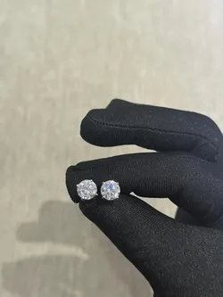 4ct 8mm Moissanite stud earrings VVS1