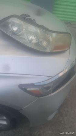 2003-2004 Lincoln Town Car left driver's side headlight