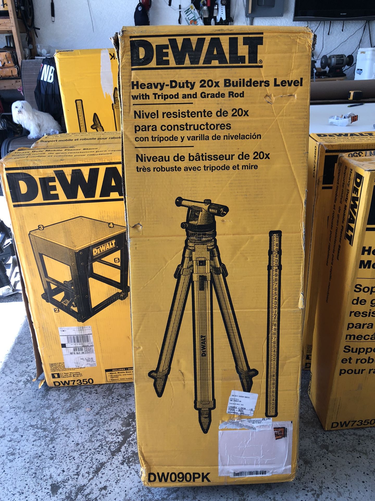 Dewalt DW090PK Heavy-Duty Builders Level NEW
