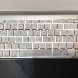 Apple Keyboard Bluetooth