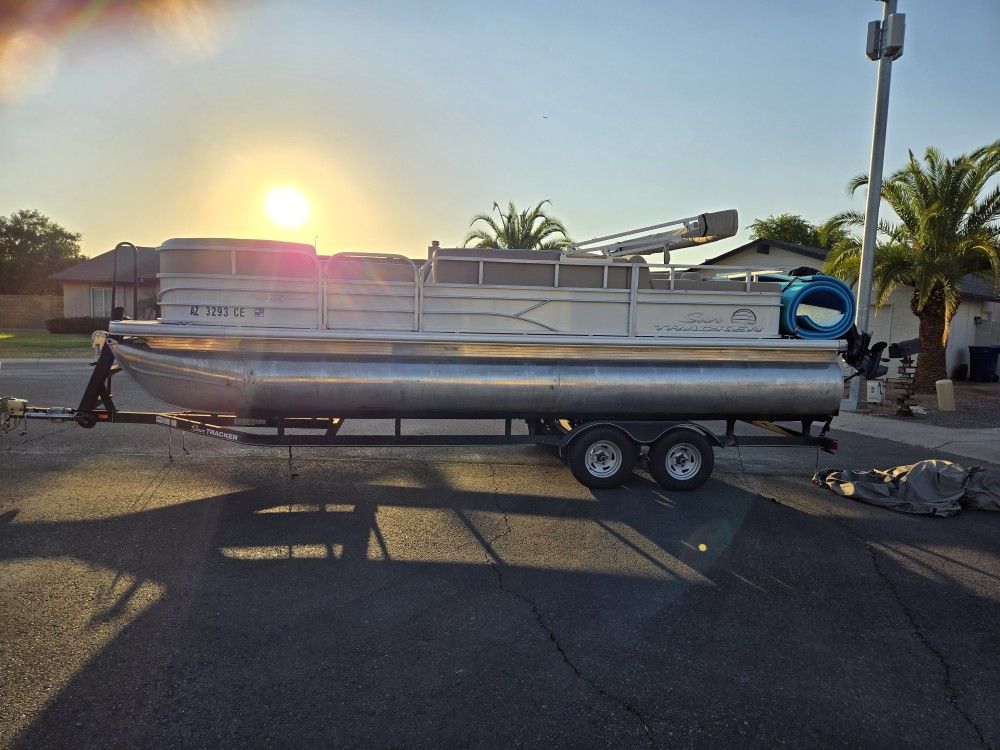 Pontoon Boat 22dlx