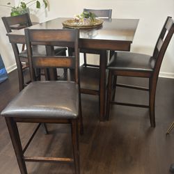 Dining Table & 4 Chairs