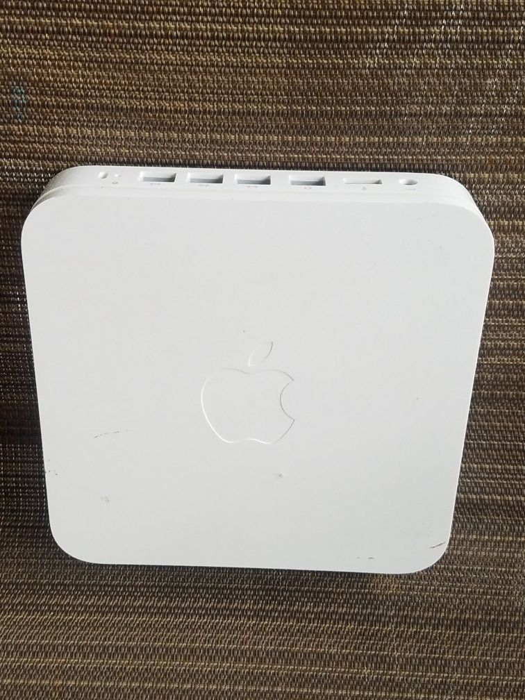 APPLE ROUTER