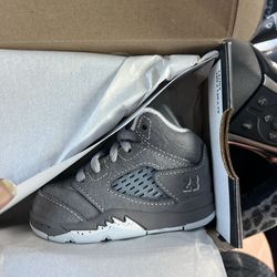 4c Jordan 5s Wolf grey