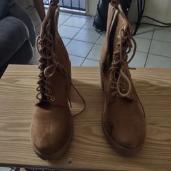 Botas