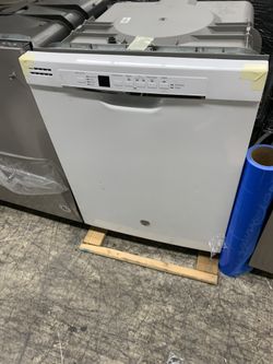 GE dishwasher in glossy white new open box