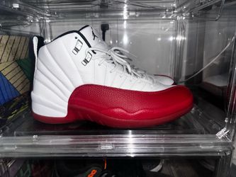 Jordan 12 cherry 9.5 9/10