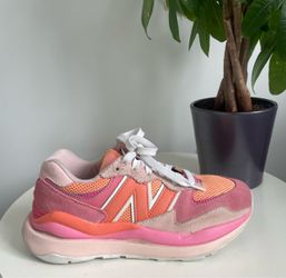 Women Size 6.5 New Balance 5740 Valentine's Day Pink Shoes