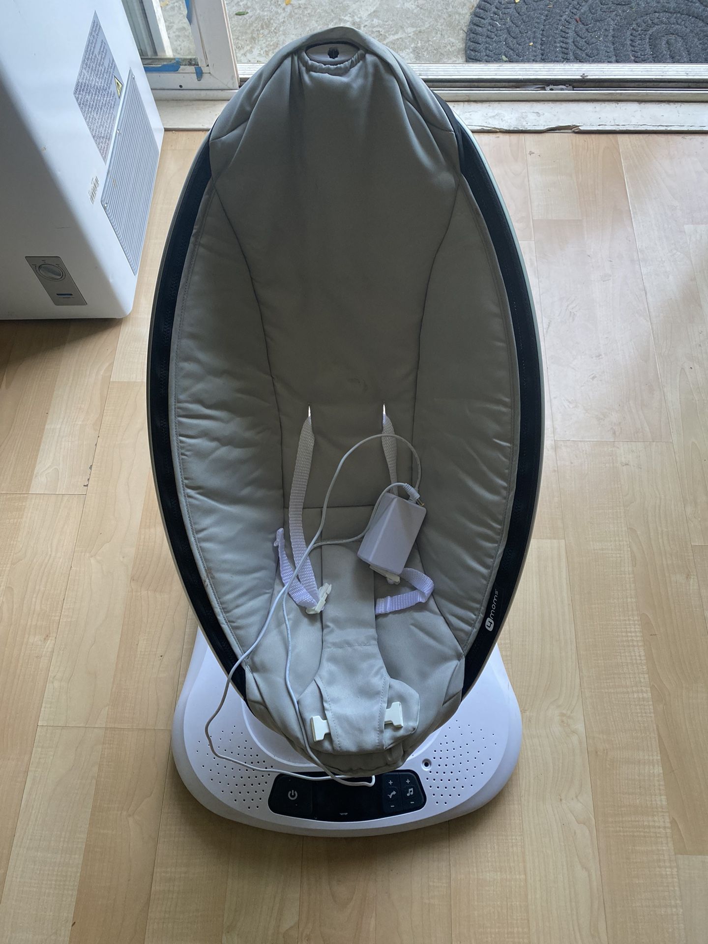 MamaRoo Baby Swing