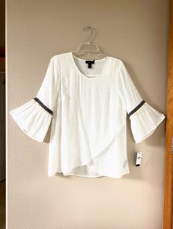 white blouse women's M brand new!