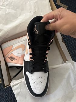 Air Jordan 1 Mid “Crimson Tint” 