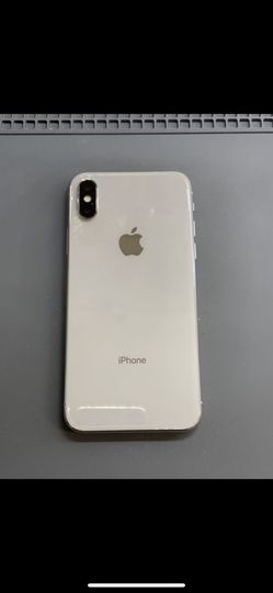 IPhone X 64gb unlocked to any company in the world silver color