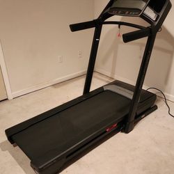 Preform Auto incline treadmill