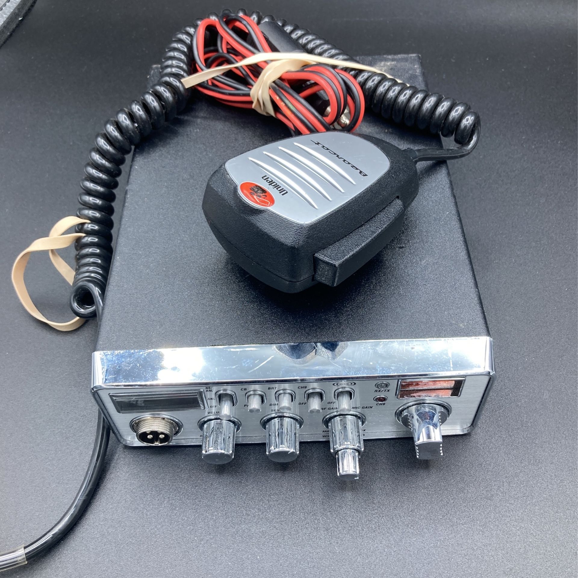 Uniden CB radio Model PC68XL