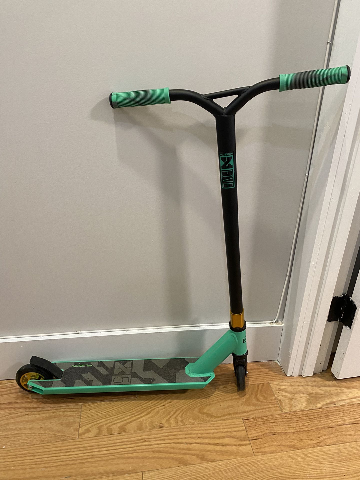 Fuzion X5 Scooter