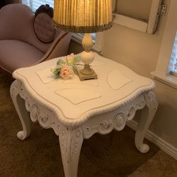 Large Sabby Chic End Table