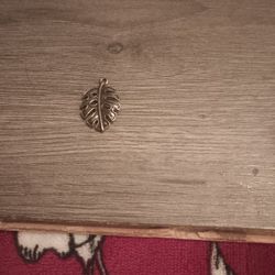 Antique Leaf Charm