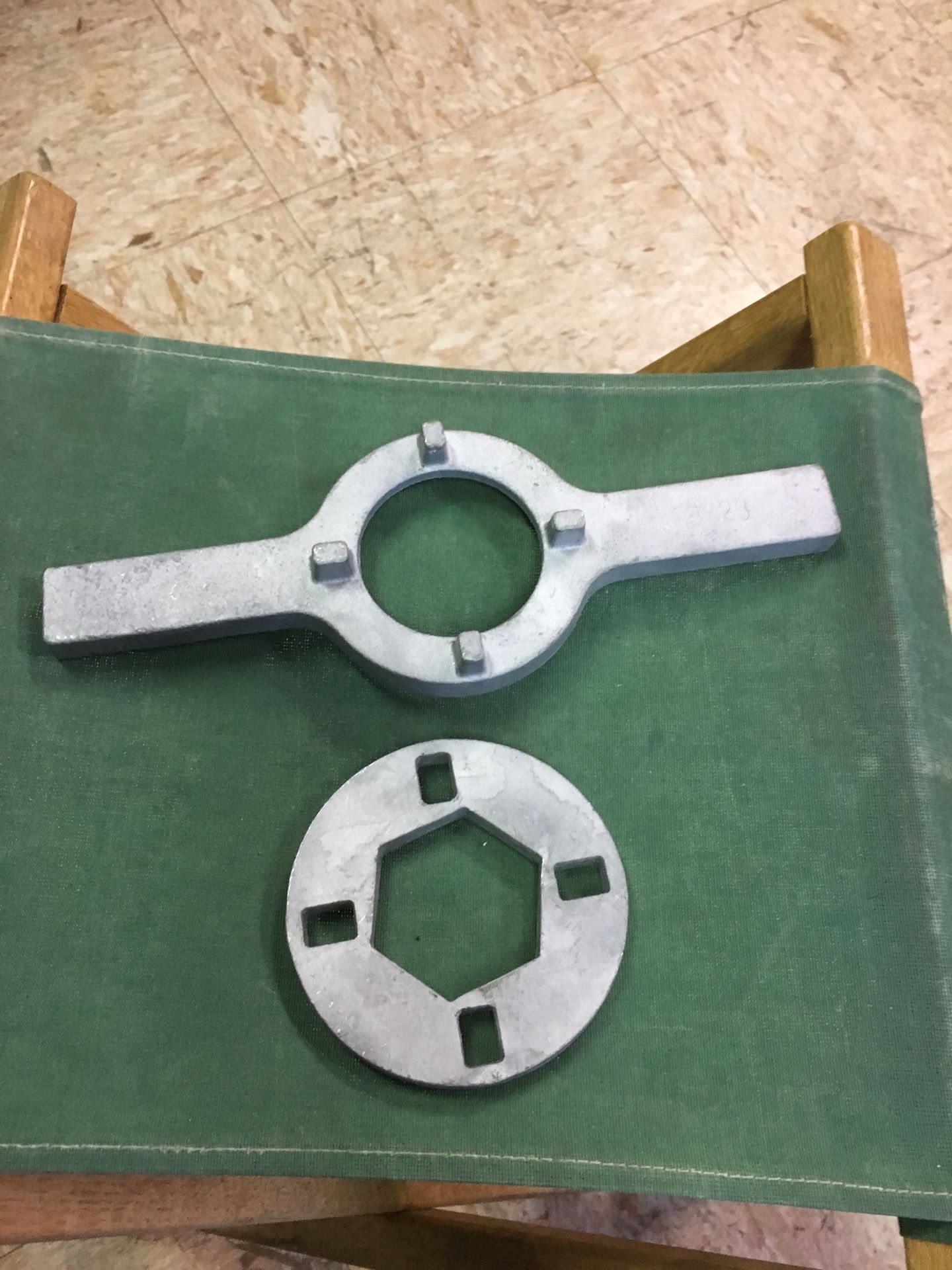 Washer tub wrench