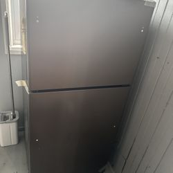 	 GE 19.2 cu. ft. Top Freezer Refrigerator in Slate, Fingerprint Resistant, Garage Ready 