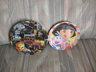 STAR WARS END DORA , THE EXPLORER PLASTIC PLATES
