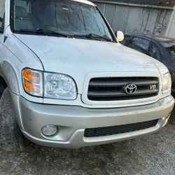 2004 Toyota Sequoia