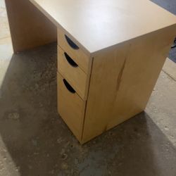 Sturdy Desk with drawers 
