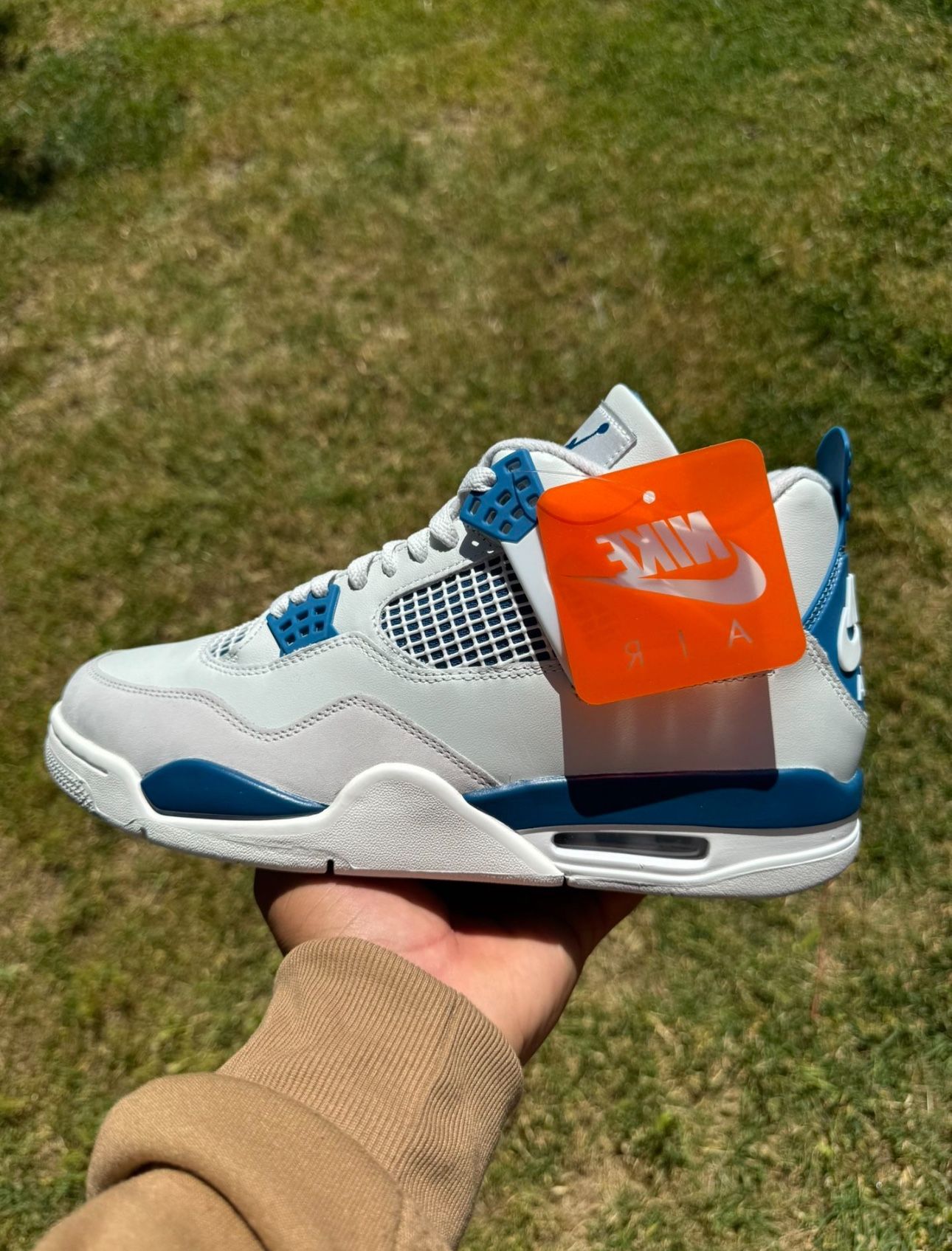 Jordan 4 Retro military blue  (2024)⚪️🔵 Price Is A Bit Nego