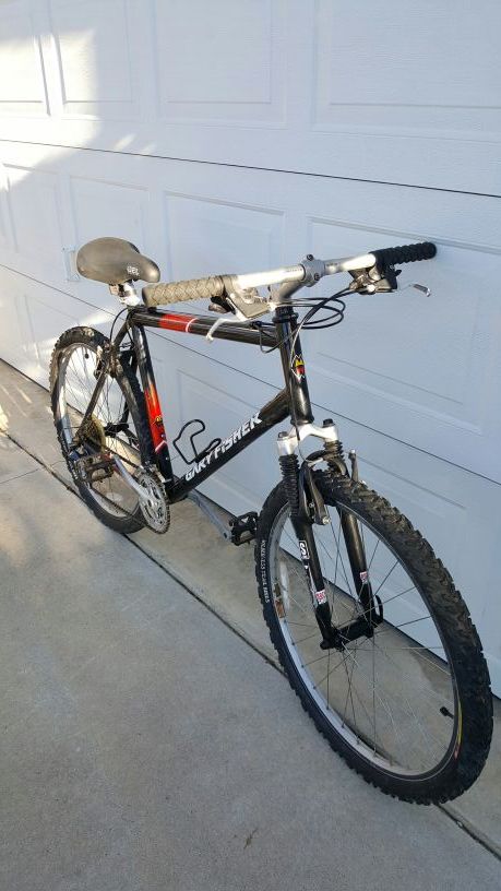 1999 Gary Fisher Tassajara 21" Frame Rock Shox Fork Mountain Bike