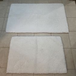 Tahari Bath Mat Set 