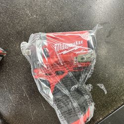 Milwaukee 3/8” Impact Wrench 