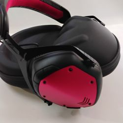 VMODA WIRELESS HEADPHONES